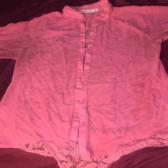 Pink button down (L) - Picture 2 of 8